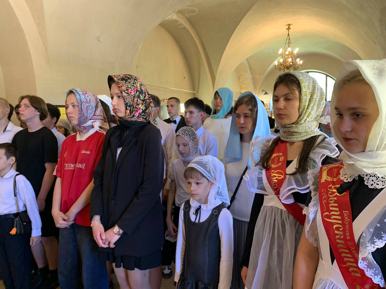 Молебен в церкви.