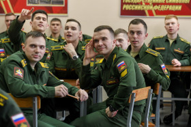 Объявление Военного Комиссара  (г. Энгельс, Ровенского и Энгельсского районов Саратовской области) учащимся 11-х классов.